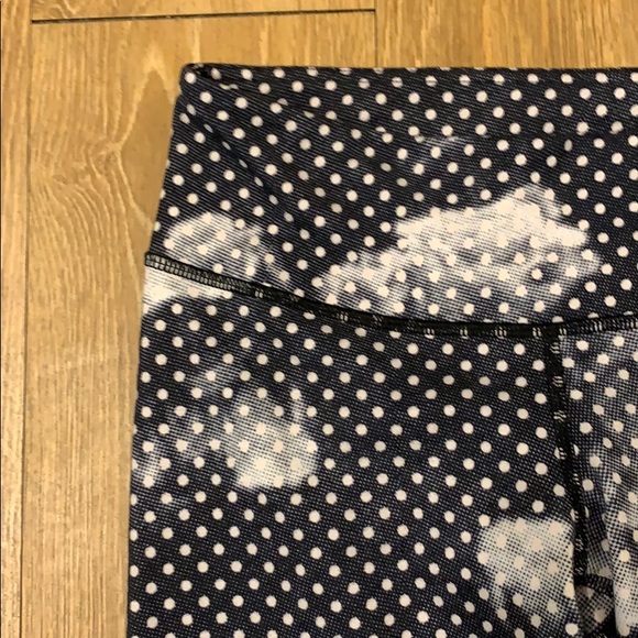 Lululemon Workout Crops - Picture 2 of 6